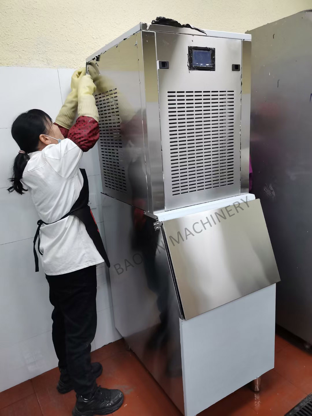 200kg nugget ice machine 2.jpg