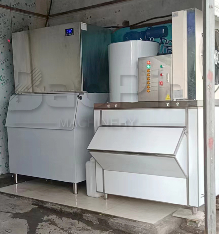 1 ton cube ice machine and flake ice machine.jpg