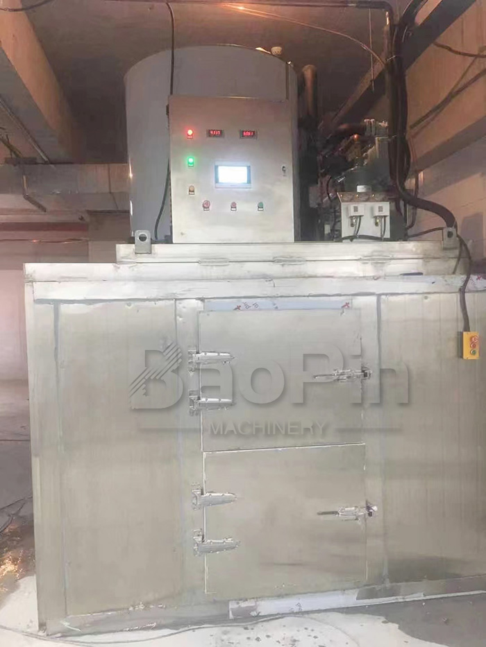 8T water cooled flake ice machine 1.jpg